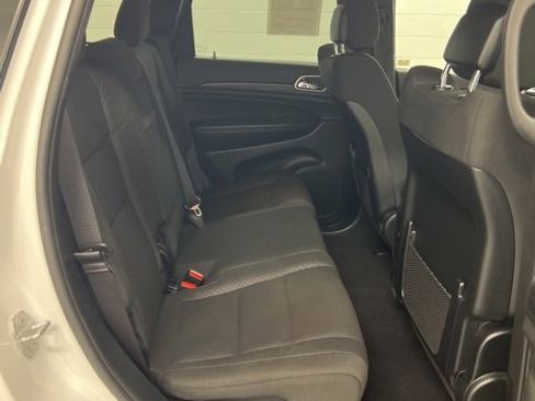 Used 2020 Jeep Grand Cherokee Laredo image 20