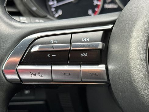 Used 2021 MAZDA MAZDA3 Hatchback w/Premium Plus Pkg image 27