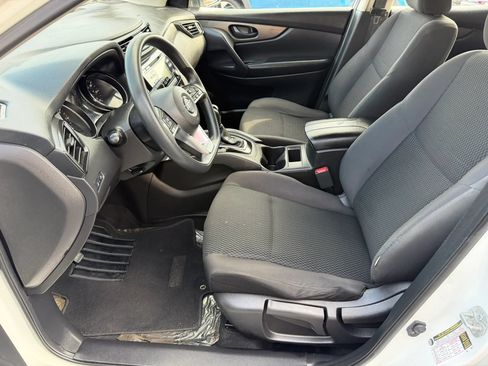 Used 2017 Nissan Rogue Sport S w/ S Appearance Package AWD/4WD image 9