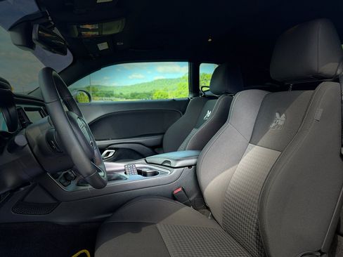 Used 2018 Dodge Challenger R/T Scat Pack RWD image 14