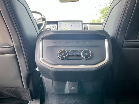 New 2026 Ford Expedition Active RWD image 16