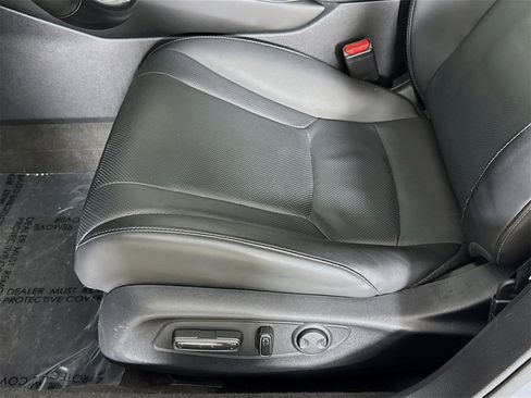 Used 2023 Honda Accord Touring image 18