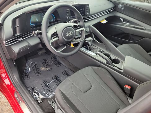 New 2026 Hyundai Elantra SE FWD image 21