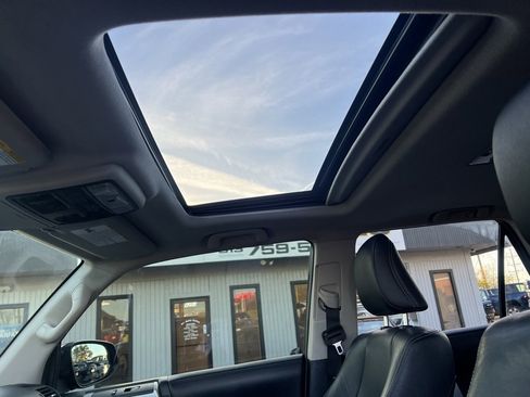 Used 2021 Toyota 4Runner Limited image 17