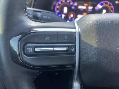 Used 2023 Chevrolet Colorado ZR2 w/ ZR2 Convenience Package III image 21