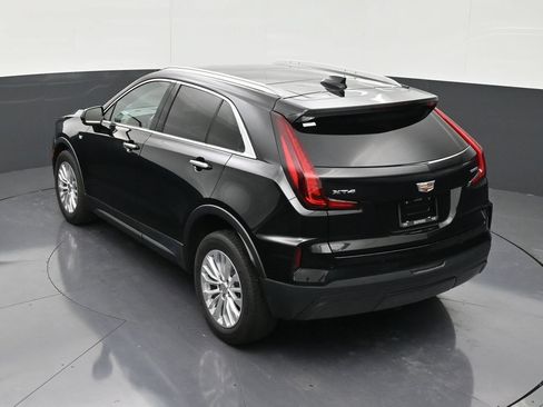Certified 2024 Cadillac XT4 Luxury w/ Cold Weather Package FWD image 15