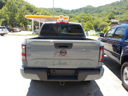 Used 2023 Nissan Frontier PRO-4X w/ Technology Package AWD/4WD image 8