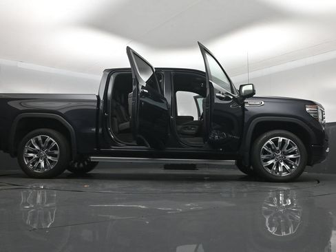 Used 2023 GMC Sierra 1500 Denali w/ Denali Reserve Package AWD/4WD image 7