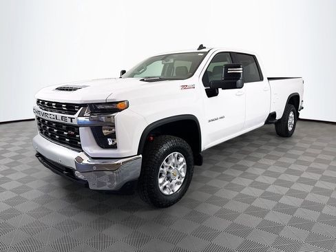 Used 2023 Chevrolet Silverado 3500 LT w/ Convenience Package AWD/4WD image 3