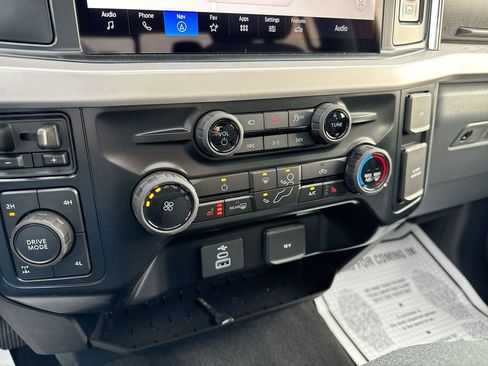 New 2025 Ford F250 XLT w/ Black Appearance Package image 19