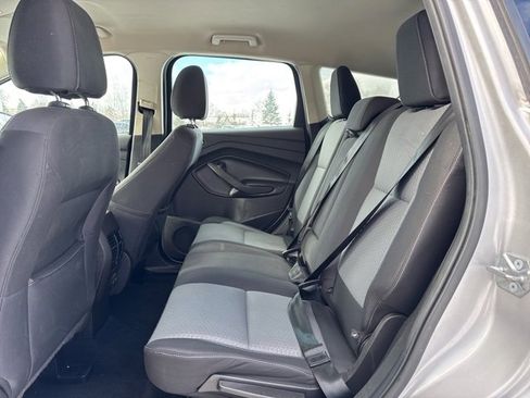 Used 2017 Ford Escape SE image 16