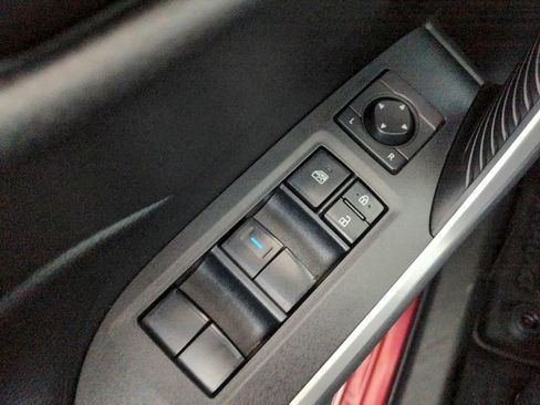 Used 2022 Toyota RAV4 LE AWD/4WD image 25