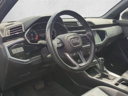 Used 2019 Audi Q3 2.0T Premium Plus w/ Premium Plus Package AWD/4WD image 9