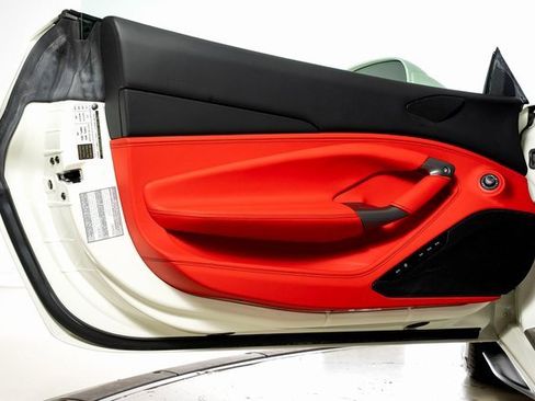 Used 2021 Ferrari F8 Tributo image 57