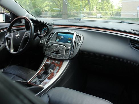 Used 2013 Buick LaCrosse Touring FWD image 25
