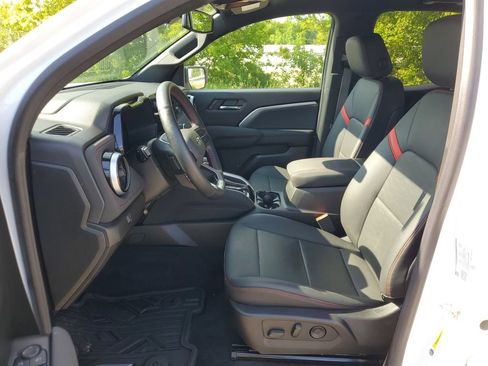 Used 2023 Chevrolet Colorado Z71 w/ Z71 Convenience Package 2 AWD/4WD image 9