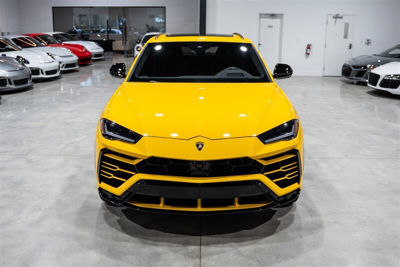 Used 2020 Lamborghini Urus AWD/4WD image 9