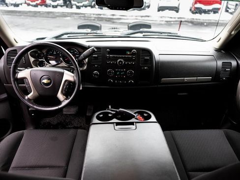 Used 2011 Chevrolet Silverado 2500 LT w/ Interior Plus Package image 28