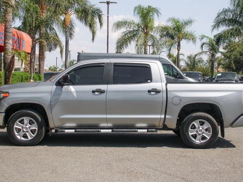 Used 2017 Toyota Tundra SR5 image 5