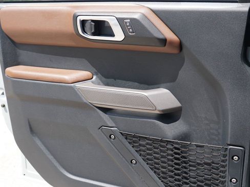 Used 2021 Ford Bronco Outer Banks AWD/4WD image 19