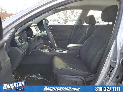 Used 2019 Kia Optima LX image 9
