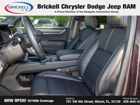 Used 2024 GMC Acadia Elevation image 17