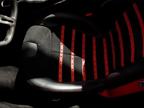 Used 2022 Ferrari SF90 Spider image 20