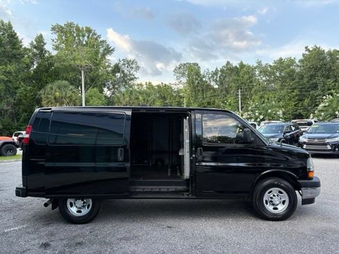 Used 2019 Chevrolet Express 2500 w/ Driver Convenience Package RWD image 19