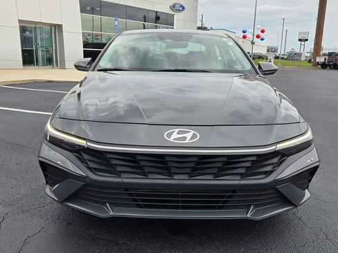 Used 2024 Hyundai Elantra SEL FWD image 17