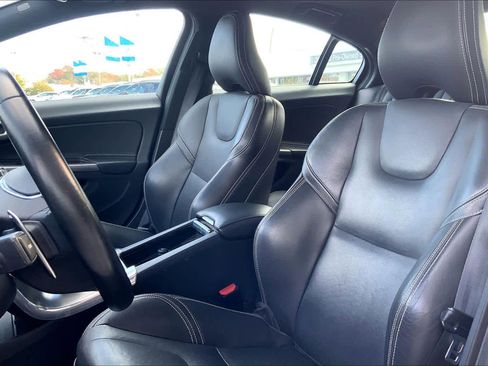 Used 2016 Volvo S60 T5 Premier w/ Convenience Package image 7