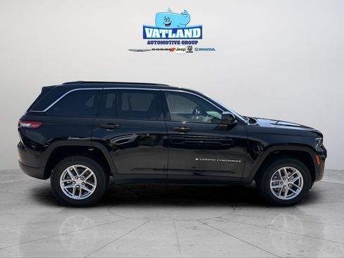 New 2026 Jeep Grand Cherokee Laredo X RWD image 32