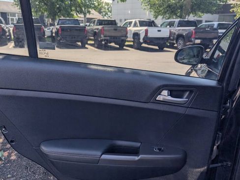 Used 2020 Kia Sportage LX AWD/4WD image 14
