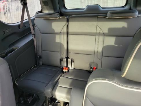 New 2026 Chevrolet Suburban Premier image 27