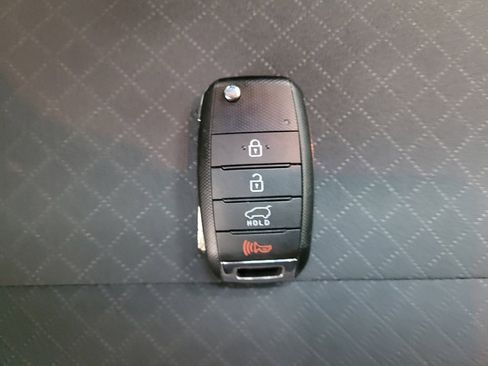Used 2019 Kia Sorento FWD image 32
