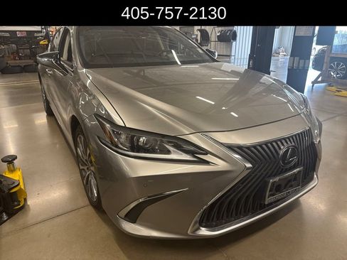 Used 2021 Lexus ES 250 w/ Premium Package AWD/4WD image 2