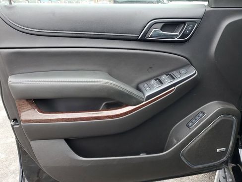 Used 2017 GMC Yukon SLT w/ Premium Edition image 24