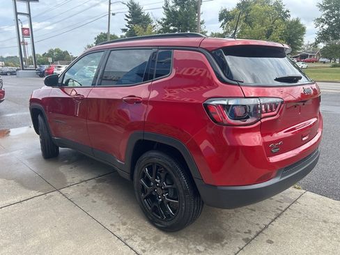 New 2025 Jeep Compass Latitude w/ Sun & Sound Group image 5