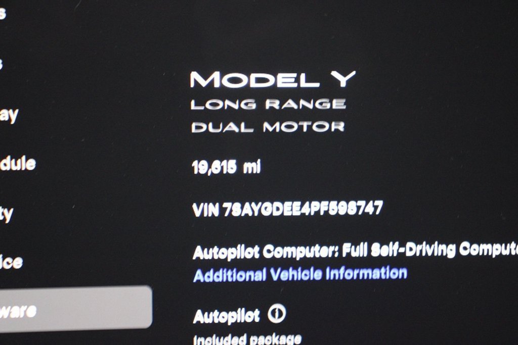 Used 2023 Tesla Model Y Long Range AWD/4WD image 26