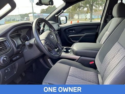 Used 2024 Nissan Titan SV w/ SV Bronze Edition Package image 4