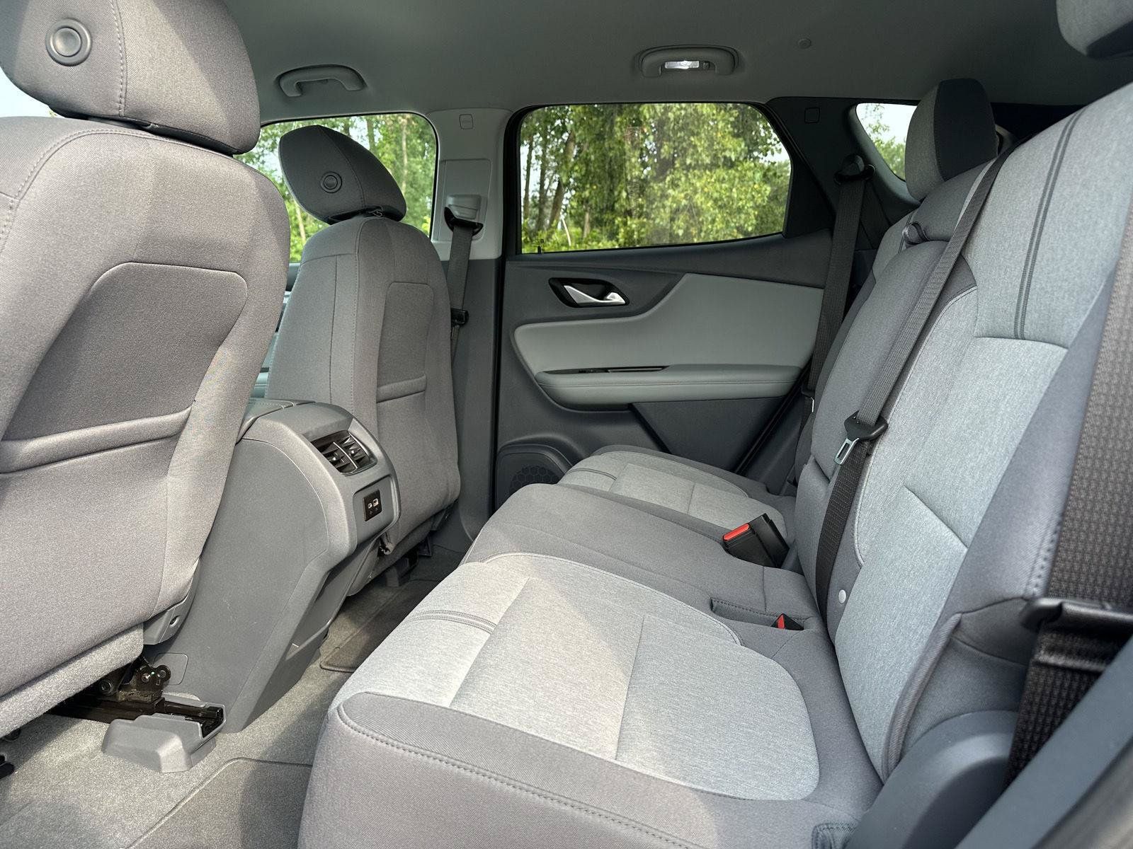Used 2022 Chevrolet Blazer LT FWD image 22