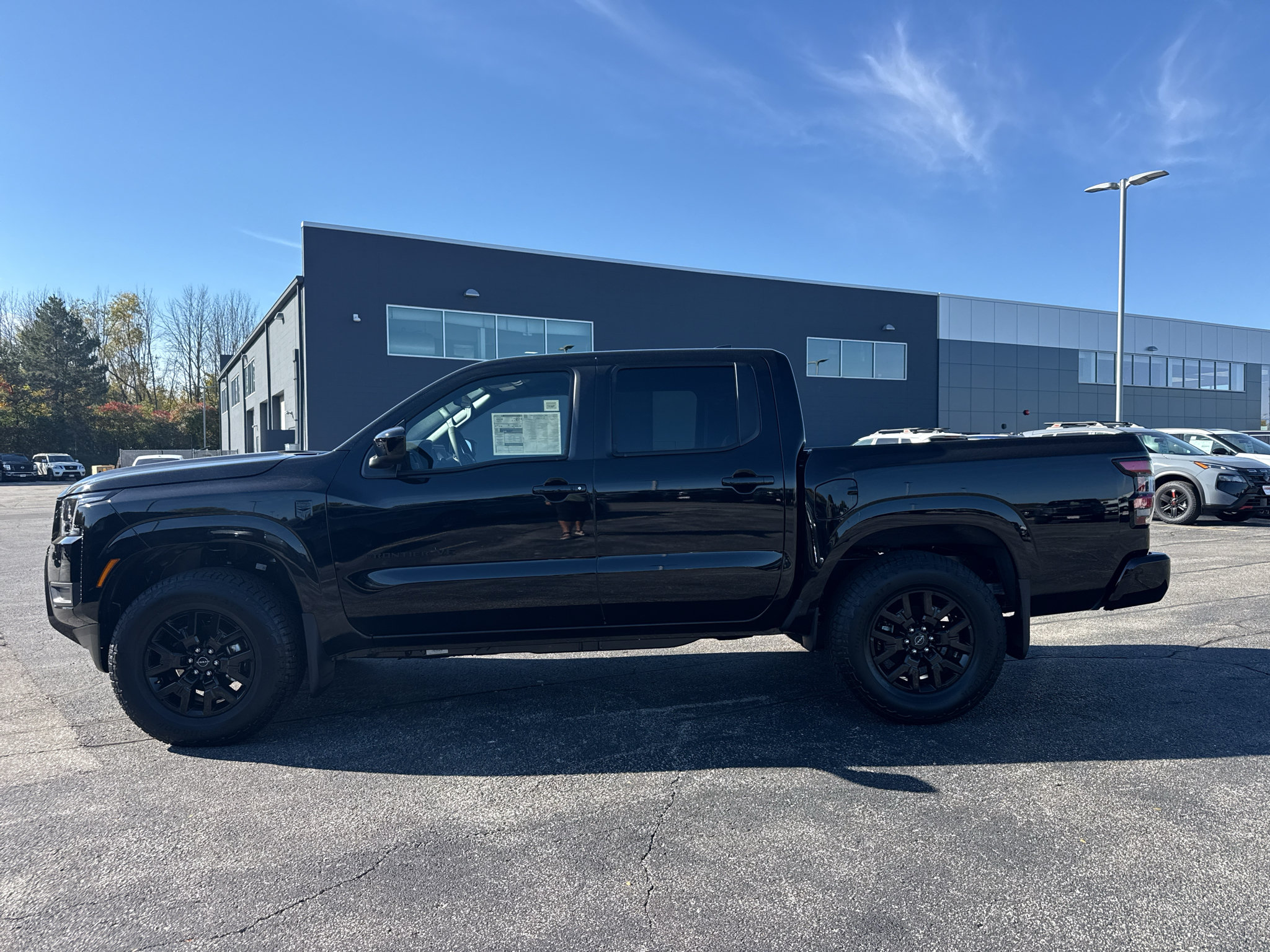 New 2027 Nissan Frontier SV w/ SV Convenience Package AWD/4WD image 18