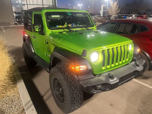 Used 2018 Jeep Wrangler Sport image 3