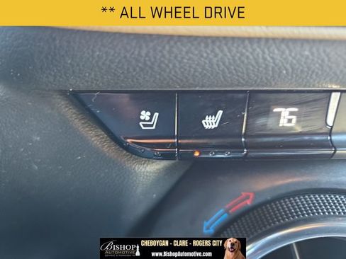 Used 2019 Chevrolet Blazer Premier w/ Sun and Wheels Package AWD/4WD image 11