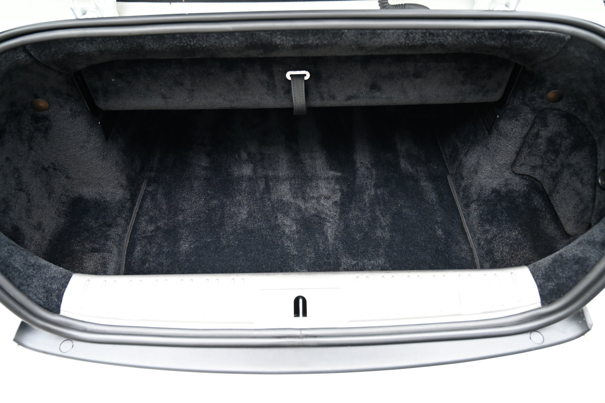 Used 2018 Rolls-Royce Dawn RWD image 38