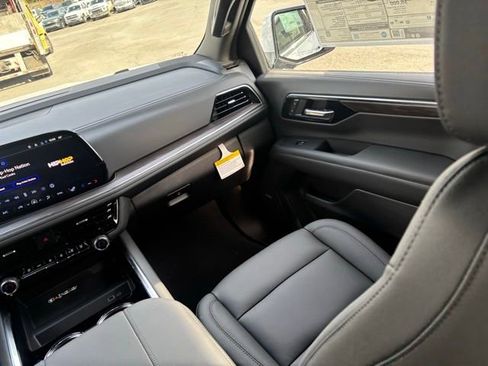 New 2026 Chevrolet Tahoe LT w/ Comfort Package AWD/4WD image 24