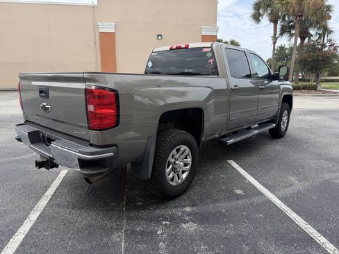 Used 2017 Chevrolet Silverado 2500 LT w/ LT Convenience Package RWD image 4