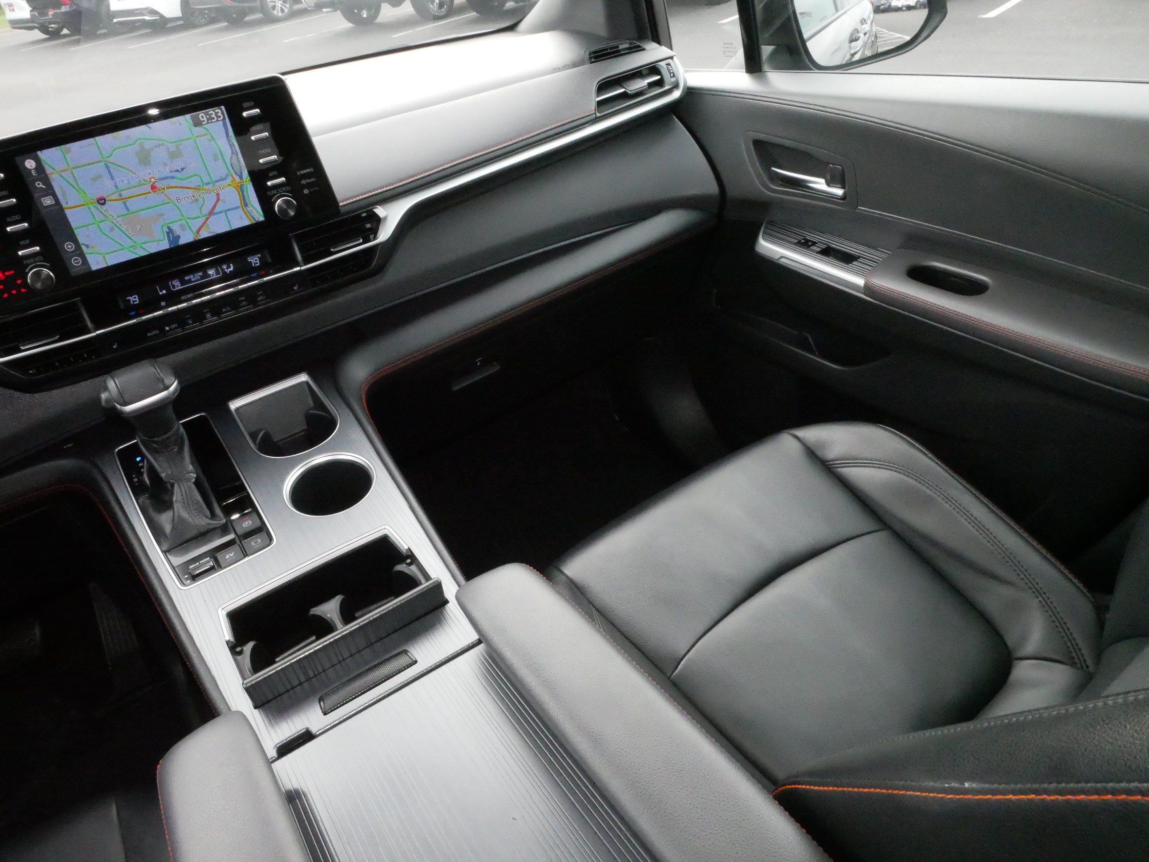 Certified 2022 Toyota Sienna XSE FWD image 11
