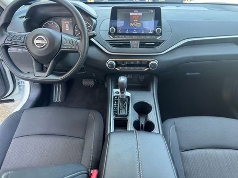 Certified 2025 Nissan Altima 2.5 S image 12