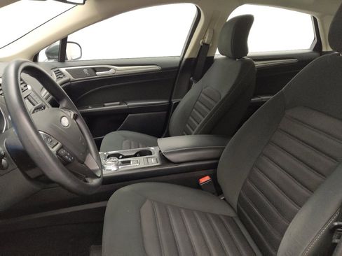 Used 2018 Ford Fusion SE image 17