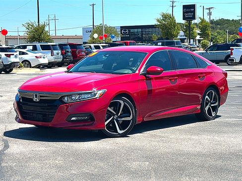 Used 2019 Honda Accord Sport image 2